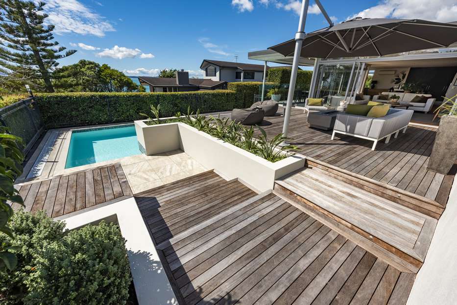 Mellons Bay Seaside Executive Pool Luijten